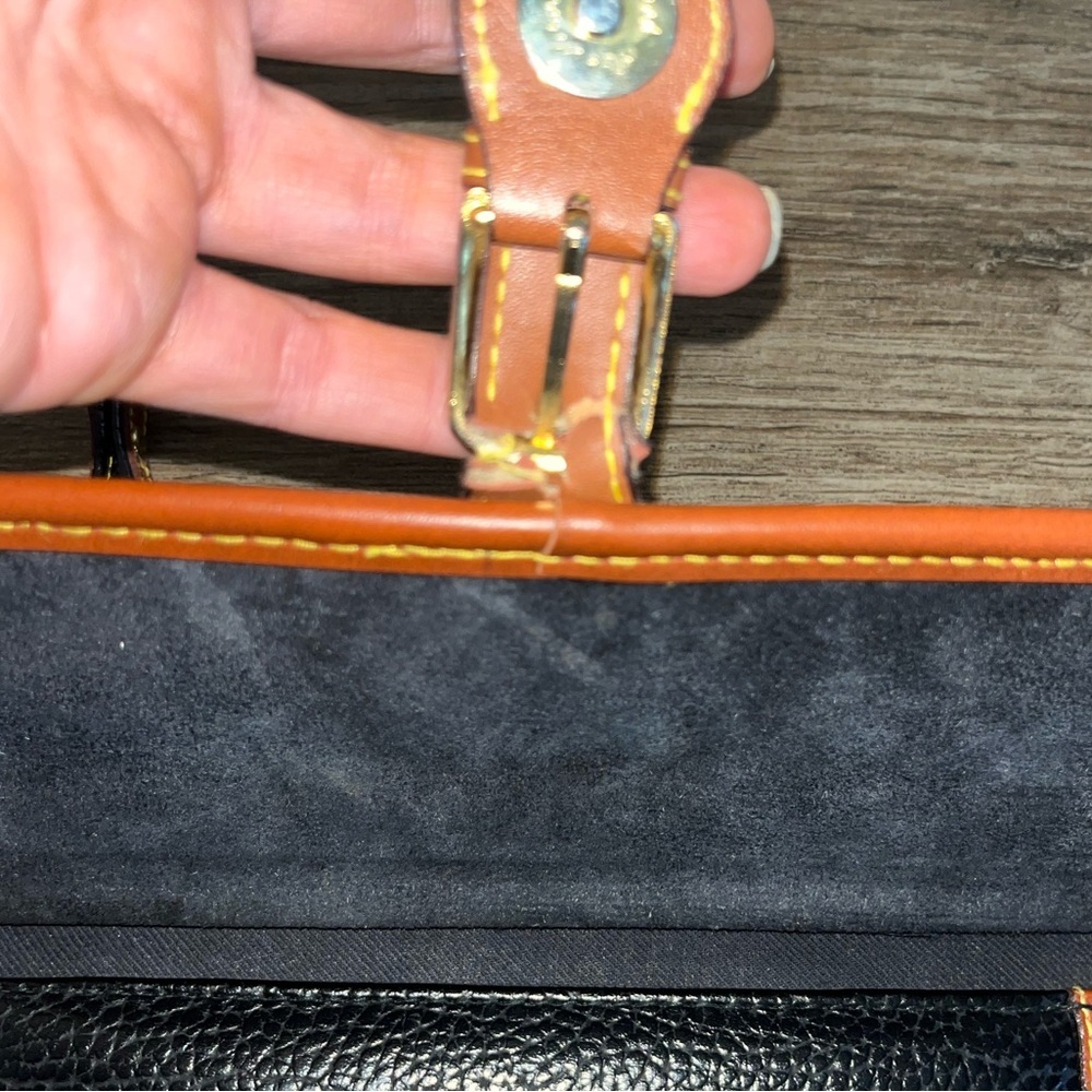 Dooney & Bourke 80’s Vintage Pebbled Leather Shoulder Bag - Picture 6 of 6